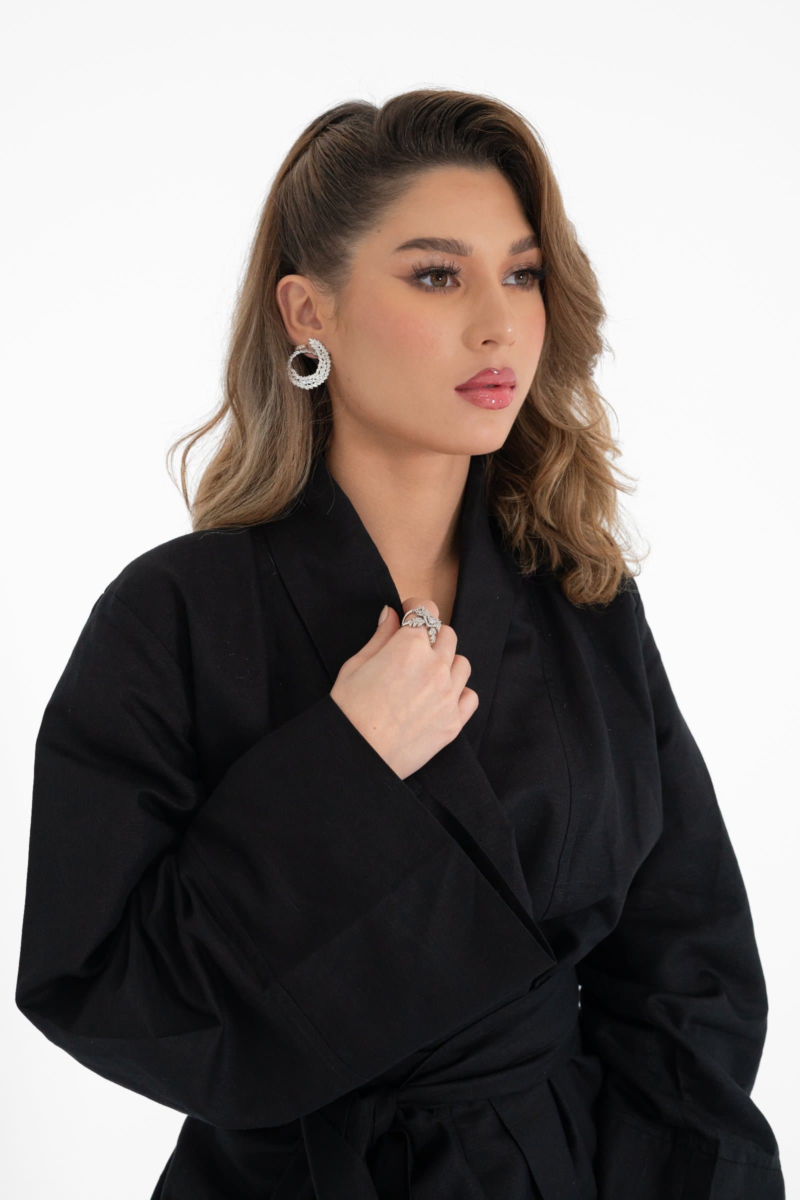 BLACK THREAD
