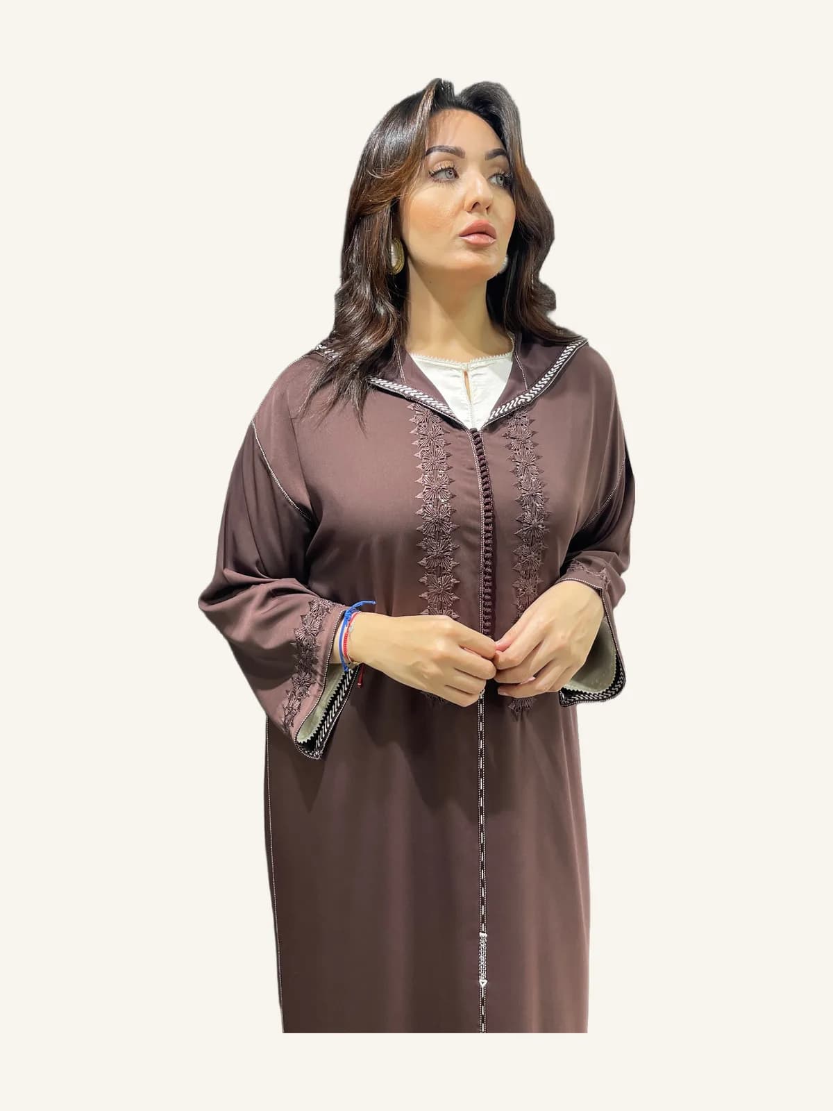 La Djellaba faite à la main avec la chemise